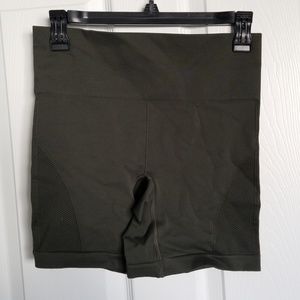 Lululemon Sculpt Short, Olive Green, Size 6